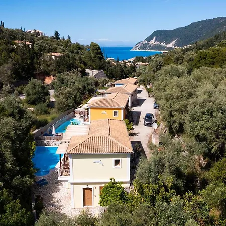 Delphinus Nefeli Apartment