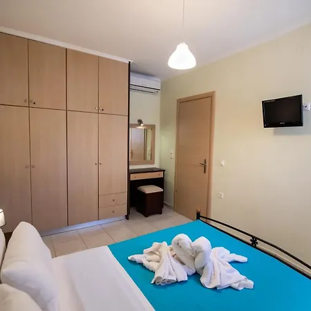 Delphinus Nefeli Апартаменты *